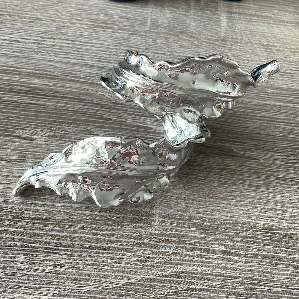 Statement leaf bracelet N201